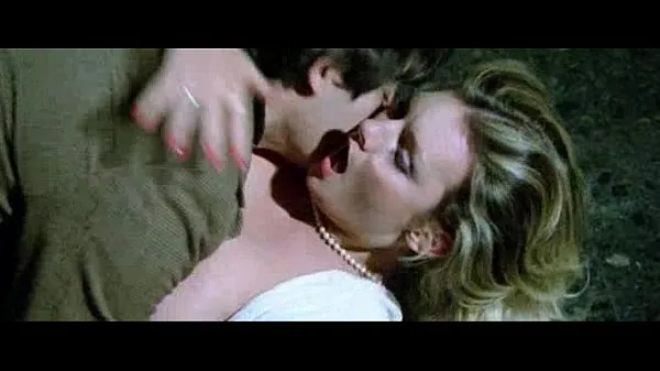 Sex Scene The inconfessable orgies of Emmanuelle toplam Filmi göster