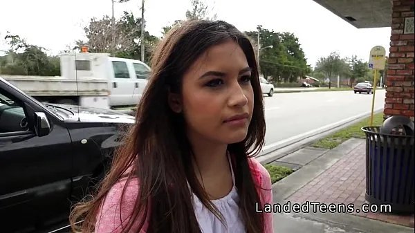 Mostrar Pego no ponto de ônibus bateu no carro com um estranho total de filmes