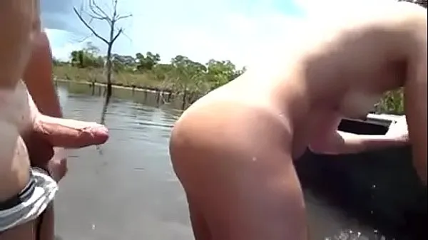 Pokaż łącznie hottie fucking in the river filmów