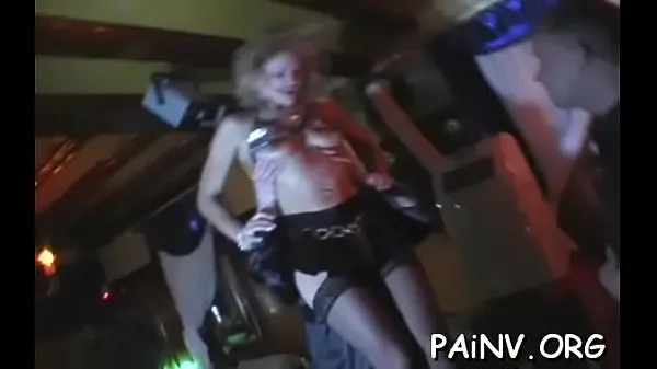 Pokaż łącznie Naughty slut gets punished in bizarre humiliation mode filmów