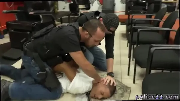 Afficher De vieux vidéos d'hommes gays Robbery Suspect Apprehended films au total