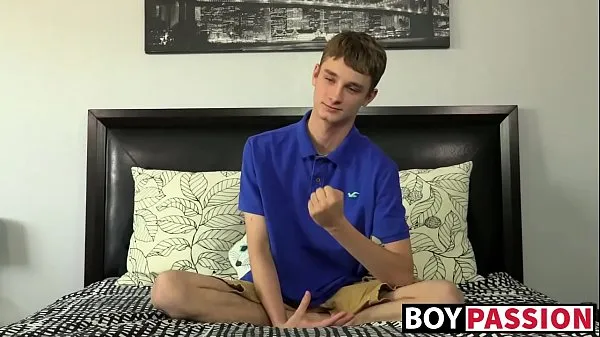 총 Innocent looking twink masturbates with a dildo up his bum개의 영화 표시