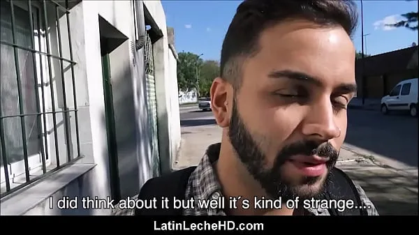 Toon in totaal Young Straight Spanish Latino Tourist Fucked For Cash Outside By Gay Sex Documentary Filmmaker films