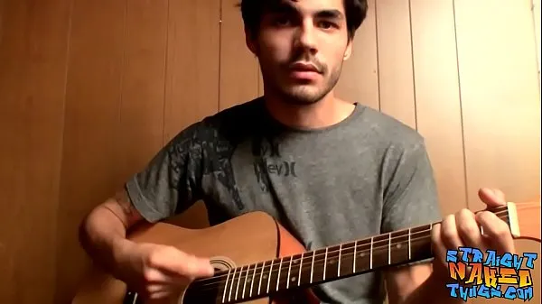 عرض Straight musician has a guitar solo before masturbating إجمالي الأفلام