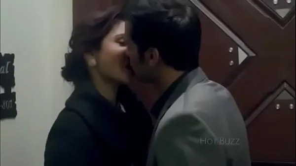 Mostra anushka sharma hot scene di baci dai film film in totale