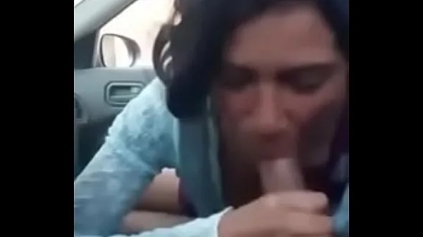 عرض He gets on and gives him a blowjob إجمالي الأفلام