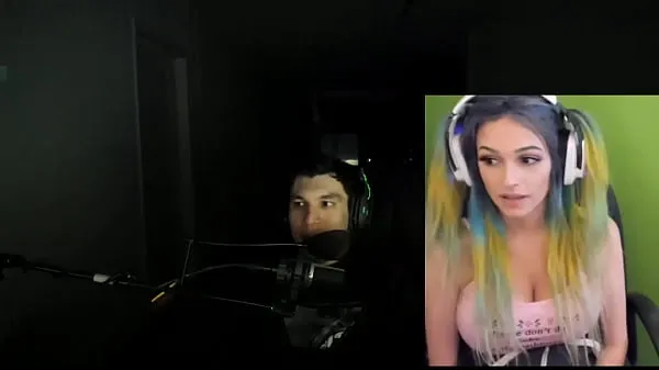 Joycgee and Trainwrecks Live Webcam Show کل موویز دکھائیں