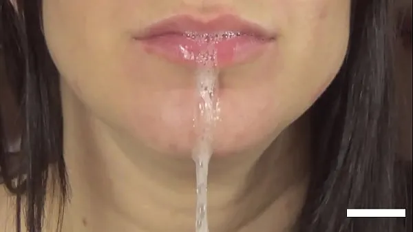 Vis totalt Are You Thirsty? Spit Fetish - Kylie Jacobs filmer