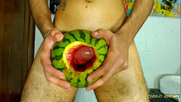 Fucking a watermelon until I cum inside it - Camilo Brown कुल फिल्में दिखाएं