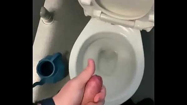 Vis totalt Wanking in public toilets with big cumshot at the end filmer