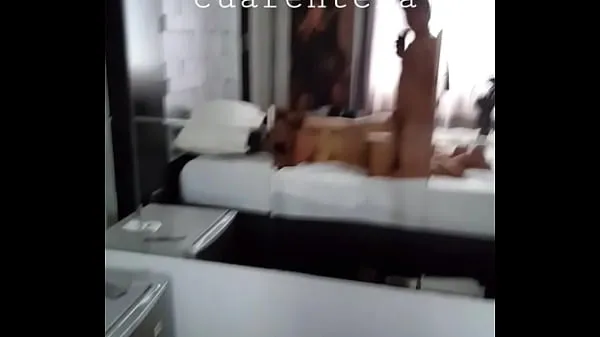 Mostrar Sexo durante a quarentena com uma mulher madura em estilo cachorrinho. Moche total de filmes