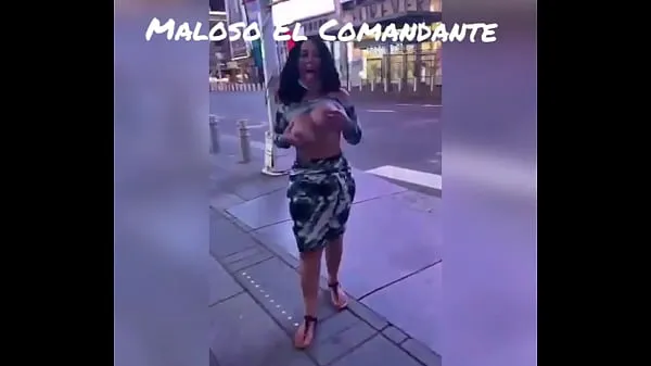 显示Latino makes a porn video on the street in New York部电影