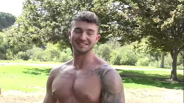 Vis Jake) Just Lost His Job And Offered Cash To Get His Perfectly Muscular Ass Fucked - Reality Dudes film i alt