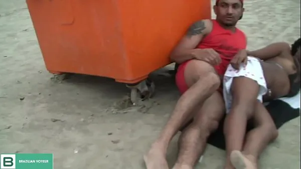 Mostrar Pareja practicando sexo en la arena de la playa Fortaleza Ceará. (Video completo en xvideos rojo películas en total