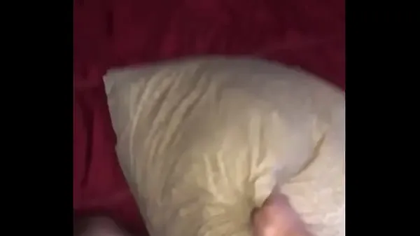 Prikaži humping my pillow til I cum skupaj filmov