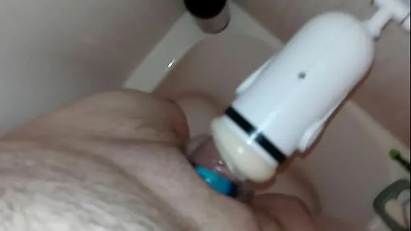 Afficher Dan Solo Fucking Toy in shower films au total