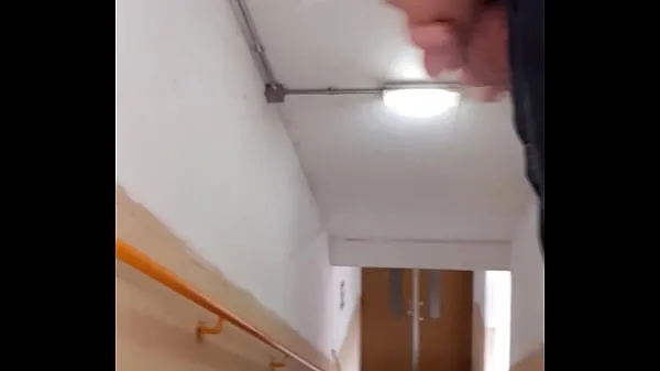 Hiển thị tổng số flashing on a staircase for a cleaner, she did not aware me, hope she can see my dick Phim