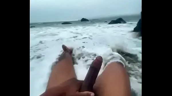 Tunjukkan BlacMartian stroking bare ass on nude beach jumlah Filem