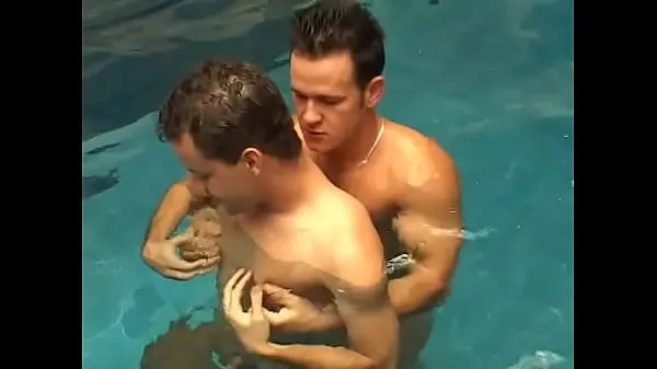 Mostrar Ação gay incrível na piscina total de filmes