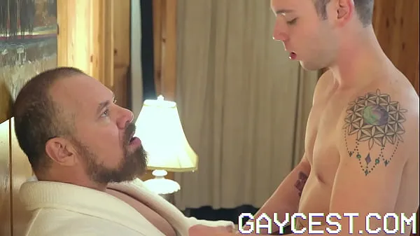 Vis Gaycest - cute hairless boy barebacked by hung sexy Grampa-like dude film i alt