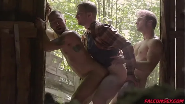 Összesen Watch and enjoy good bareback scene. Enjoy this compilation of some of our hottest bareback scenes!. First, Jeremy London and Thyle Knoxx are hiking thru the woods film