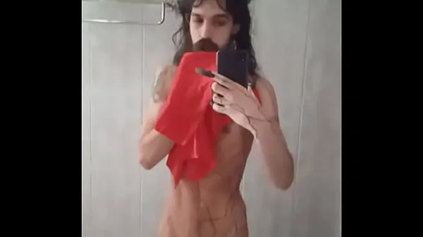 عرض femenine long bearded crossdresser teasing in mirror إجمالي الأفلام