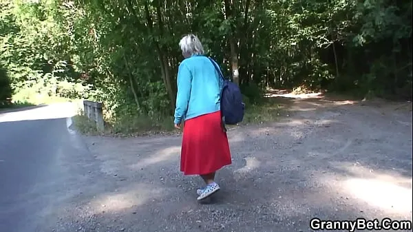 Tunjukkan He bangs very old mature woman from behind jumlah Filem