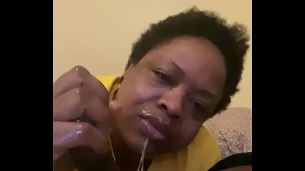 Näytä yhteensä Mature ebony bbw gets throat fucked by Gansgta BBC elokuvaa