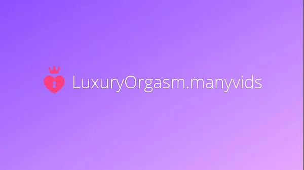 合計 レースのパンティーを着た彼女のお尻が私の手の中で動く - LuxuryOrgasm 本の映画を表示