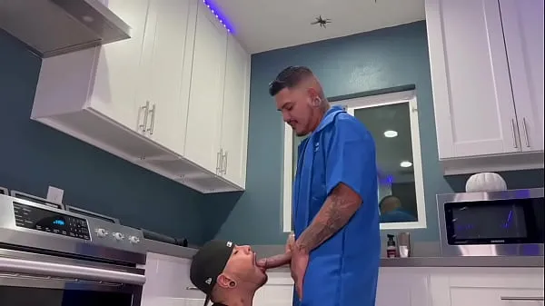 عرض Straight Plumber Fucks Customer إجمالي الأفلام