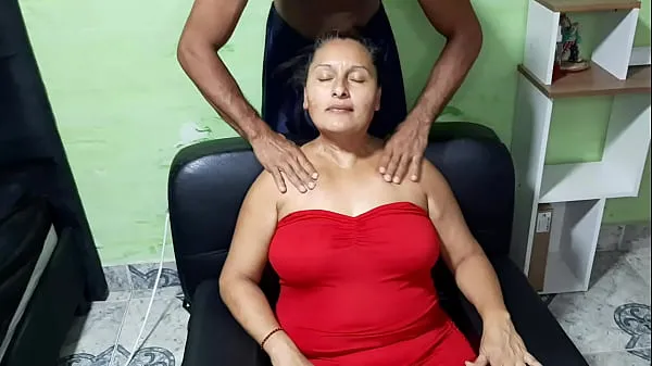 I give my motherinlaw a hot massage and she gets horny कुल फिल्में दिखाएं