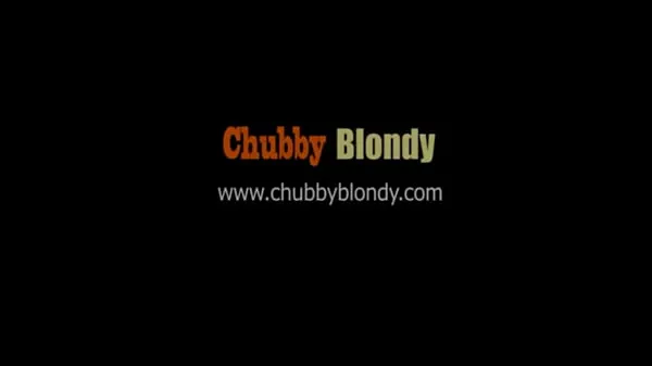 Happy Italian couple from the wonderful CHUBBY BLONDY showing us how horny her man can be when fucking her nicely toplam Filmi göster