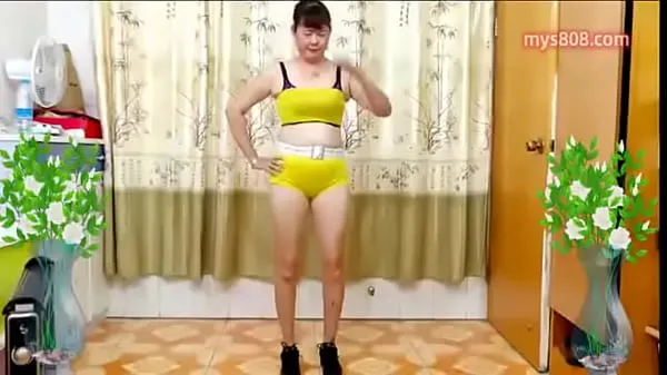 Prikaži asian chubby busty mature dance skupaj filmov