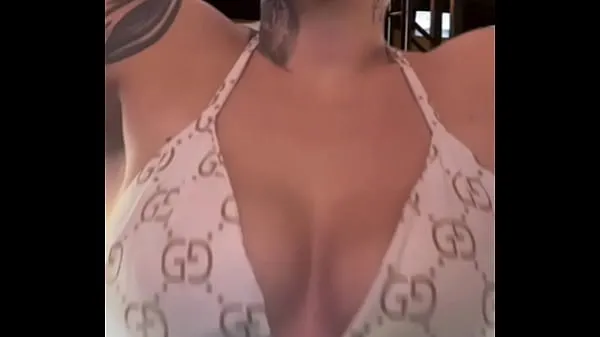 Tampilkan Me at the gym in a transparent bra with the tops of my breasts hard and the males looking at me made me very horny! My wet pussy running down my legs total Film