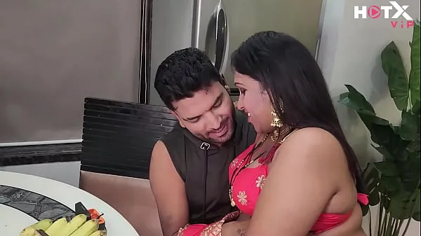 Zobraziť celkovo filmy (Huge Boobs Indian Milf Bhabhi Strips Saree and fucks with Devar Ji)